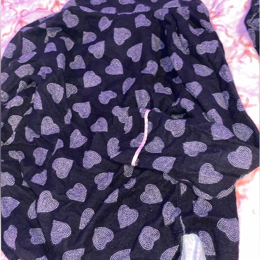 Betsy Johnson Intimates Heart pjs size small in black & pink!🖤💗 - Picture 12 of 12